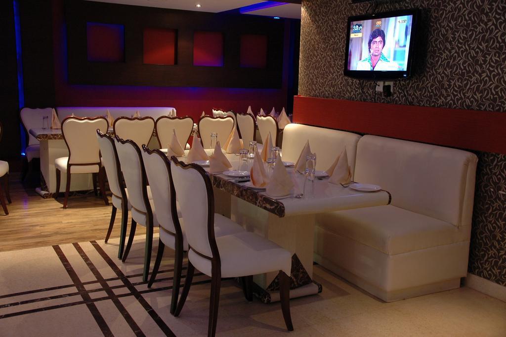 Hotel Palmdale Zirakpur Exteriér fotografie