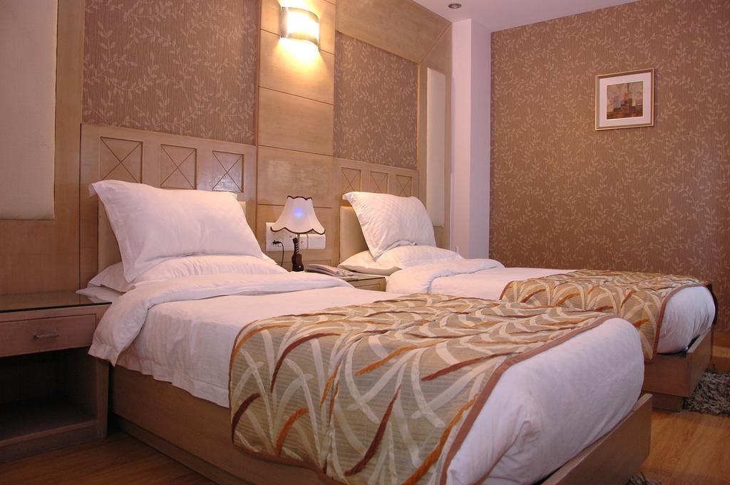 Hotel Palmdale Zirakpur Exteriér fotografie