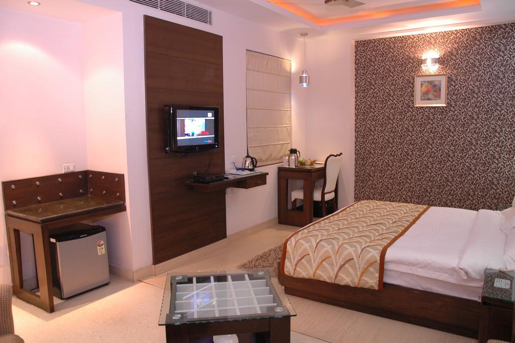 Hotel Palmdale Zirakpur Pokoj fotografie