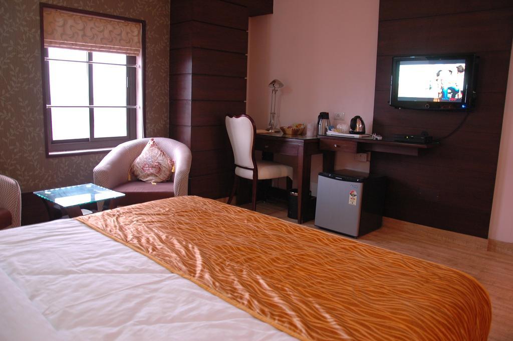 Hotel Palmdale Zirakpur Pokoj fotografie