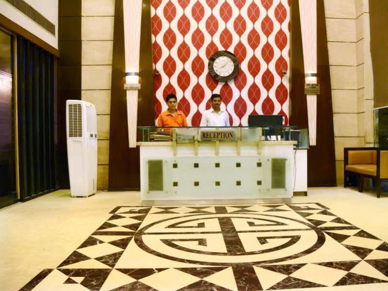 Hotel Palmdale Zirakpur Exteriér fotografie